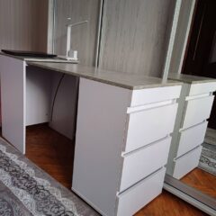 “Molli” chest of drawers with pullout desk