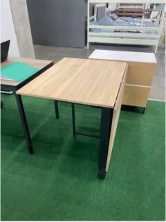 “Voody” foldable kitchen table