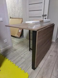 “Voody” foldable kitchen table
